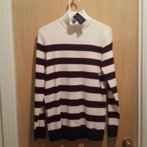 New TOMMY HILFIGER Turtle neck. Sz Large
